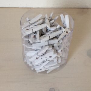 Holzklämmerli weiss