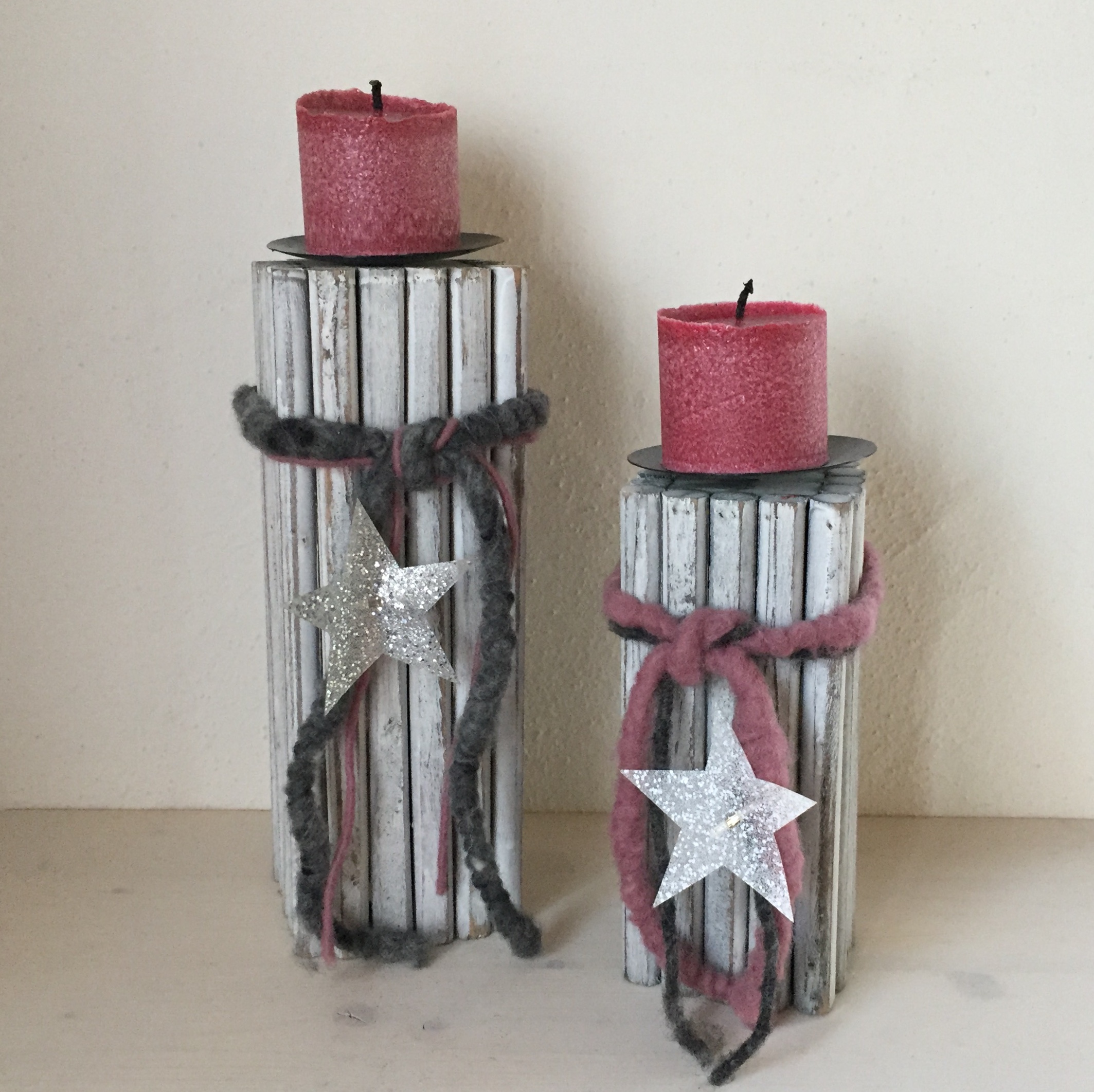 Holz-Kerzenständer grau – Bild 2