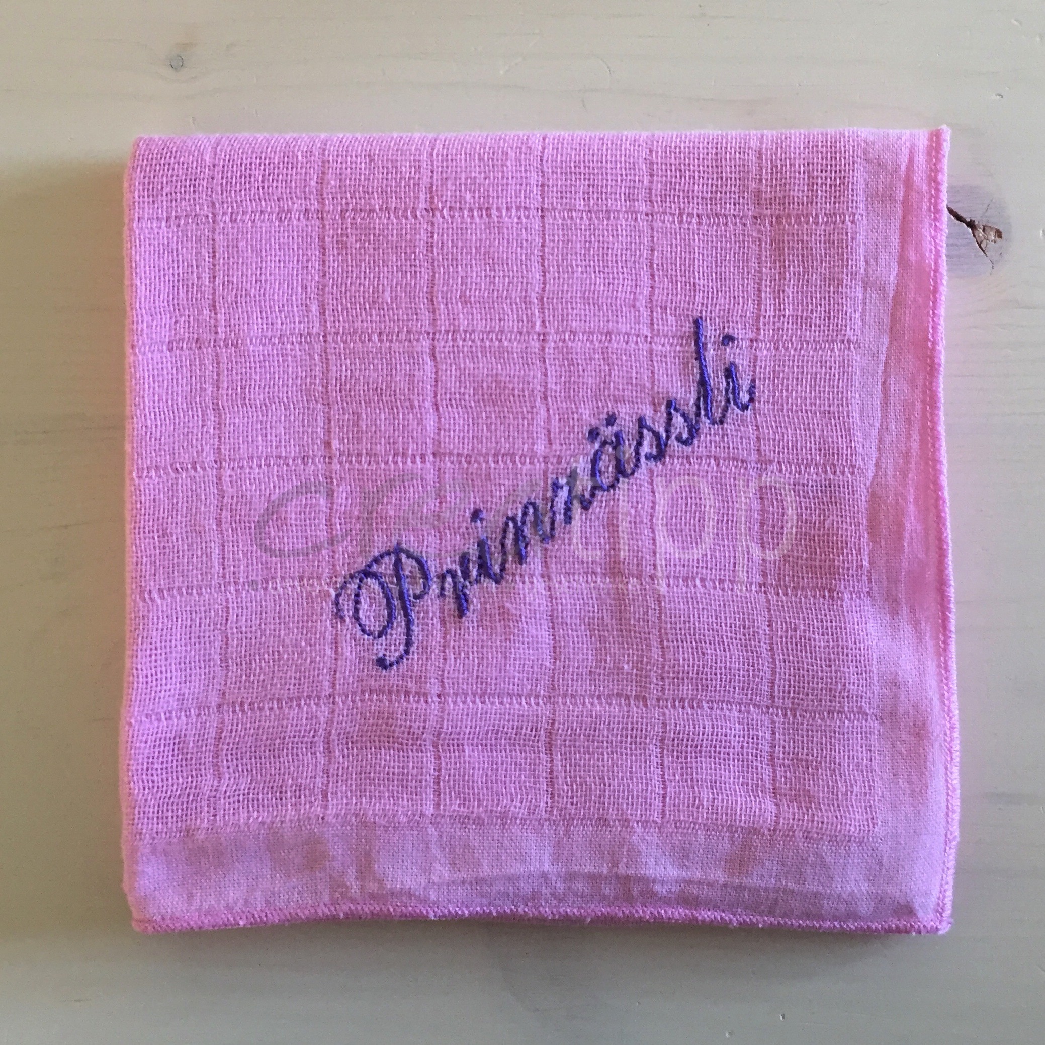 Fixfertig bestickte Nuscheli – Bild 4
