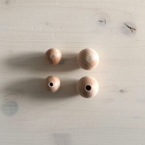 Holzkugeln, einseitig gelocht