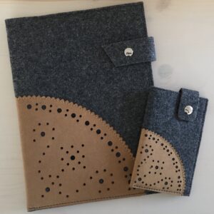 Tablet-/Smartphone-Hülle grau/braun