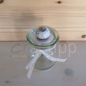 Tulpenform klein (220 ml) mit Shabby-chic-Knopf weiss