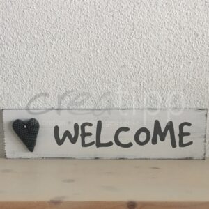Welcome mit gehäkeltem Herz, weiss/grau
